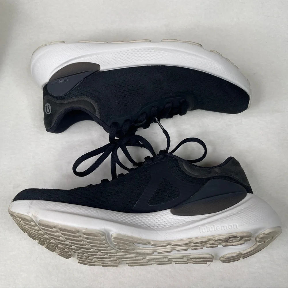Lululemon Beyondfeel Black Running Sneakers Women's Size 8.5